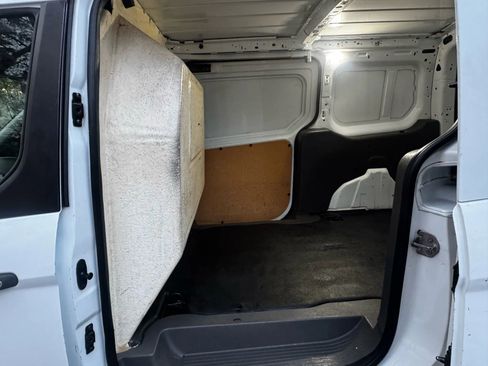 Used 2019 Ford Transit Connect XL image 11