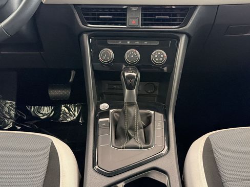 Certified 2025 Volkswagen Taos S FWD image 19