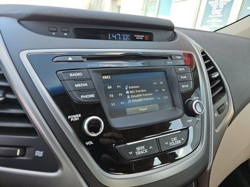 Used 2016 Hyundai Elantra SE w/ Option Group 02 image 5