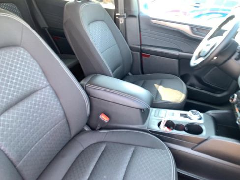 Used 2024 Ford Escape Active image 10