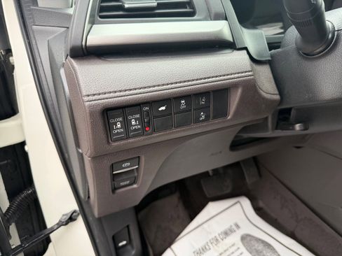 Used 2019 Honda Odyssey EX-L image 8