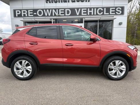 Certified 2024 Buick Encore GX Preferred w/ Comfort Package AWD/4WD image 2