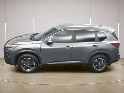 Certified 2025 Nissan Rogue SV AWD/4WD image 37