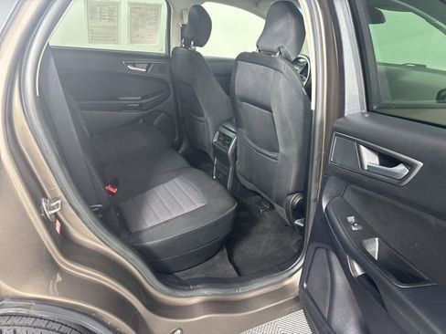 Used 2019 Ford Edge SE w/ SE Fleet Driver's Package AWD/4WD image 20