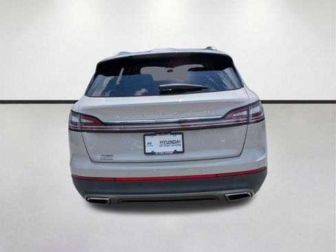 Used 2021 Lincoln Nautilus Reserve w/ Equipment Group 201A AWD/4WD image 4
