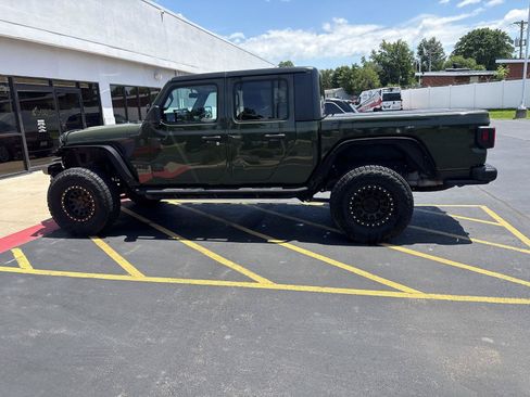Used 2023 Jeep Gladiator Sport AWD/4WD image 8