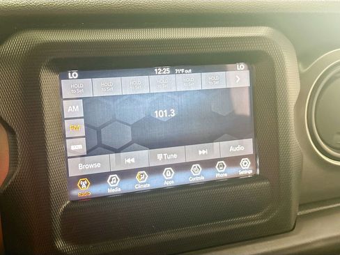 Used 2019 Jeep Wrangler Unlimited Sport S AWD/4WD image 15