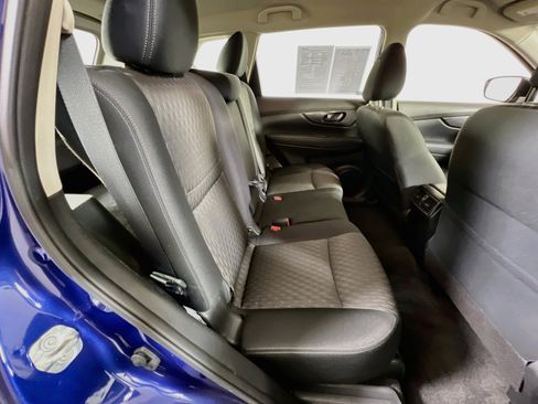 Used 2019 Nissan Rogue S image 24