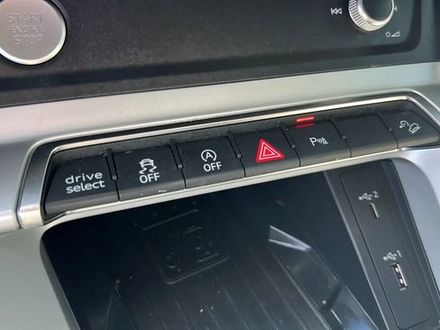 Used 2019 Audi Q3 2.0T Premium Plus w/ Premium Plus Package AWD/4WD image 19