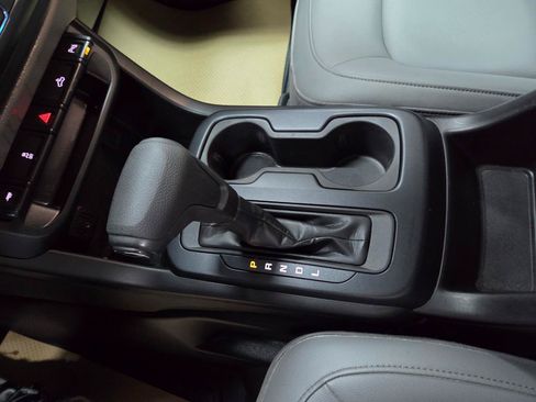 Used 2020 Chevrolet Colorado W/T w/ WT Convenience Package AWD/4WD image 32