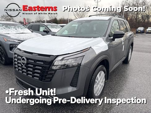 New 2026 Nissan Pathfinder SL image 1