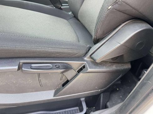Used 2019 Ford Transit Connect XL FWD image 15