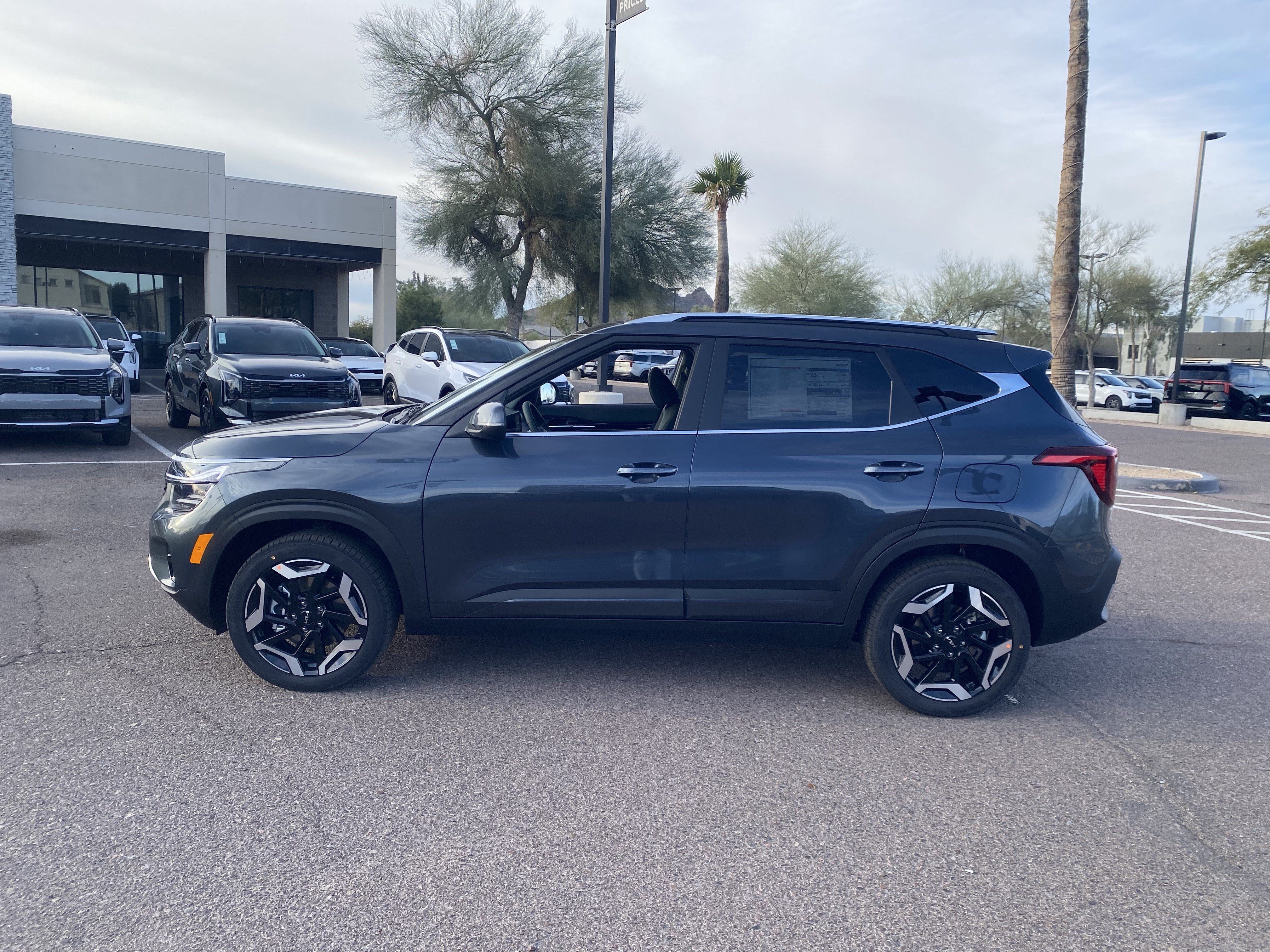 New 2026 Kia Seltos SX w/ SX Sunroof Package AWD/4WD image 5