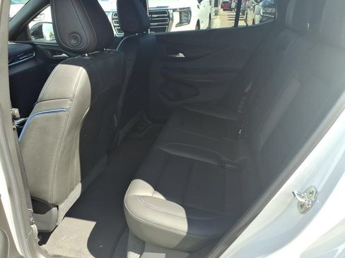 Used 2024 Buick Envista Sport Touring w/ Convenience I Package FWD image 9