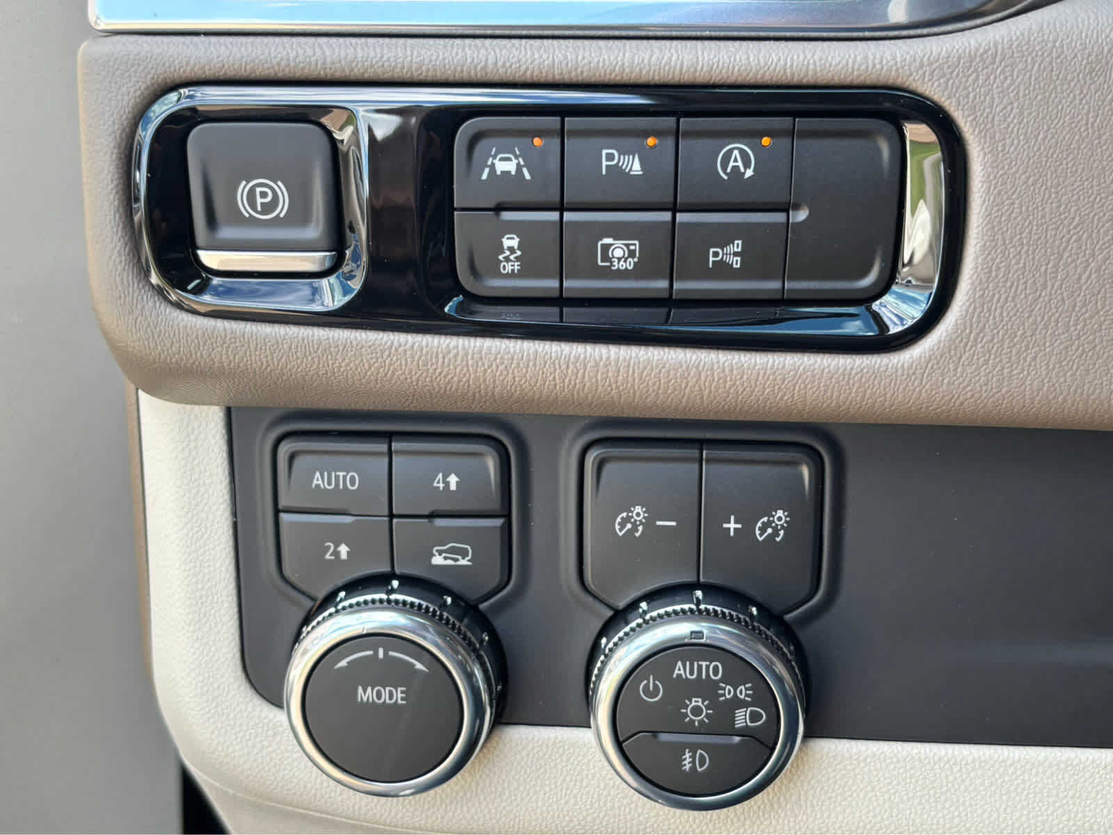 New 2027 GMC Yukon Denali w/ Sun & Power Step Package AWD/4WD image 22