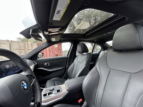 Used 2025 BMW 330i Sedan image 12