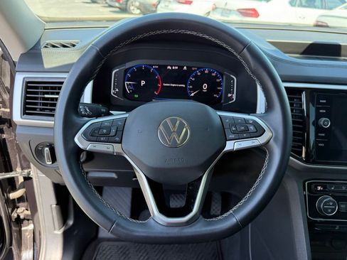 Used 2021 Volkswagen Atlas SEL AWD/4WD image 17