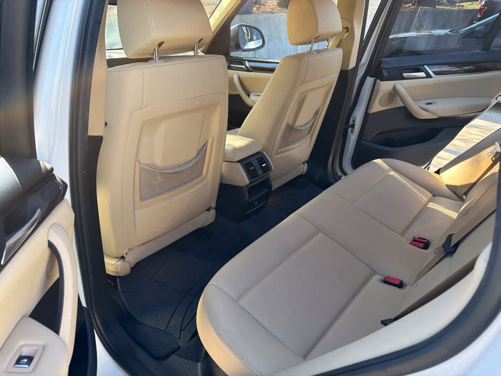 Used 2016 BMW X3 sDrive28i RWD image 3