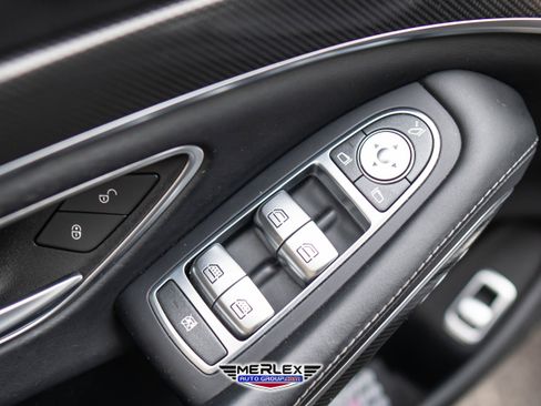 Used 2018 Mercedes-Benz S 560 4MATIC Sedan w/ Premium Package image 45