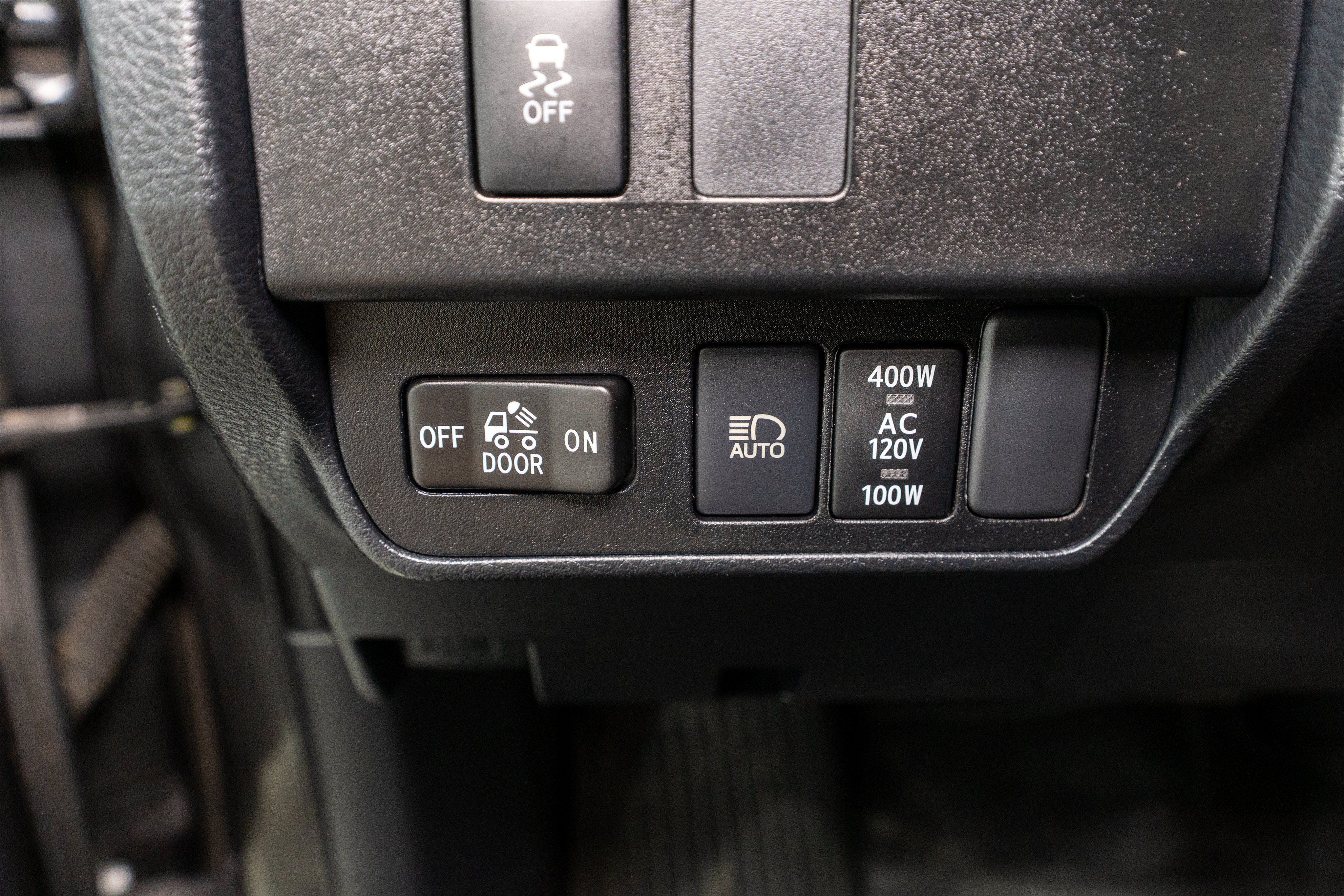 Used 2020 Toyota Tacoma TRD Off-Road AWD/4WD image 31