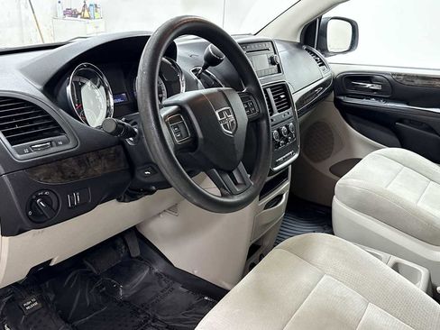 Used 2011 Dodge Grand Caravan Mainstreet w/ PWR Convenience Group image 12