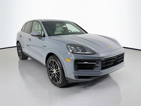 New 2026 Porsche Cayenne E-Hybrid image 22
