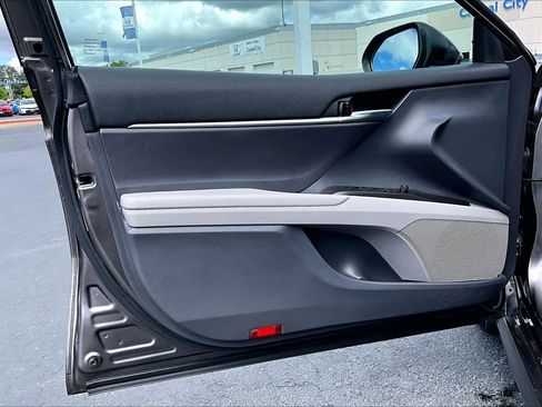 Used 2023 Toyota Camry LE w/ Convenience Package image 25