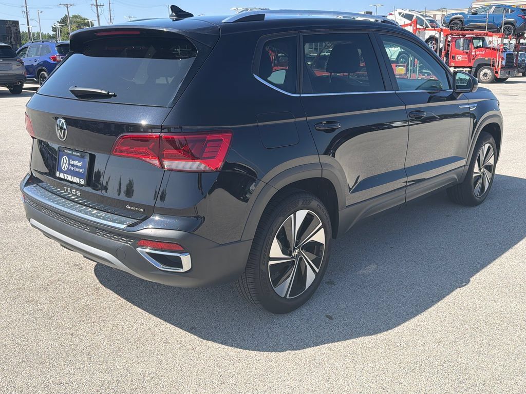 Used 2024 Volkswagen Taos SE AWD/4WD image 6