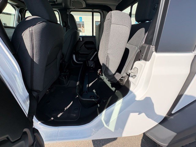 New 2026 Jeep Gladiator Sport AWD/4WD image 21