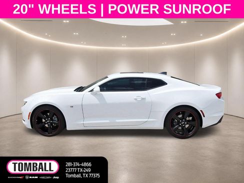 Used 2022 Chevrolet Camaro LT RWD image 4