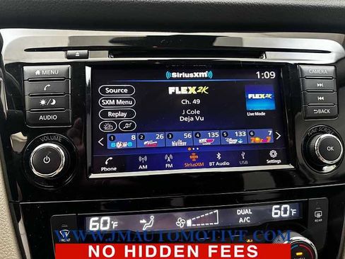 Used 2022 Nissan Rogue Sport SV AWD/4WD image 26
