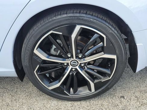 Used 2023 Nissan Altima 2.5 SR w/ SR Premium Package FWD image 10