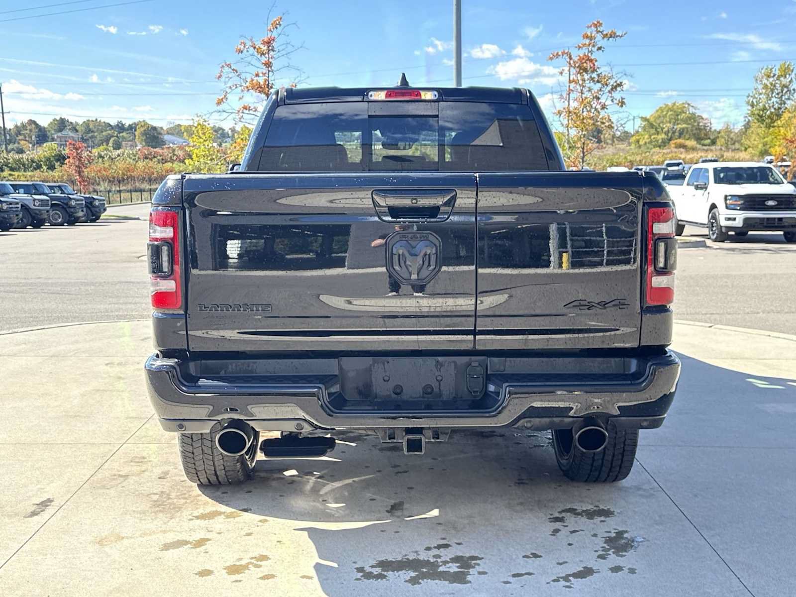 Used 2024 RAM 1500 Laramie AWD/4WD image 5
