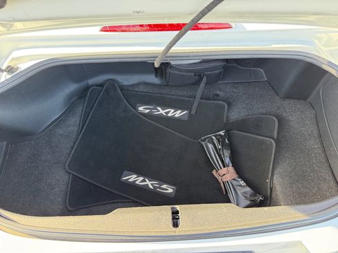 Used 2014 MAZDA MX-5 Miata Grand Touring w/ Premium Package image 17