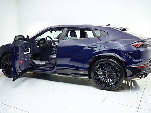 Used 2025 Lamborghini Urus SE AWD/4WD image 13