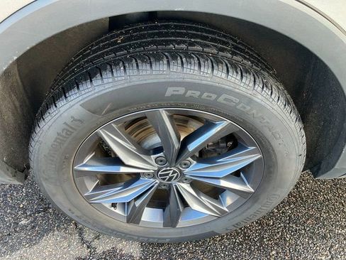Used 2022 Volkswagen Tiguan SE image 28