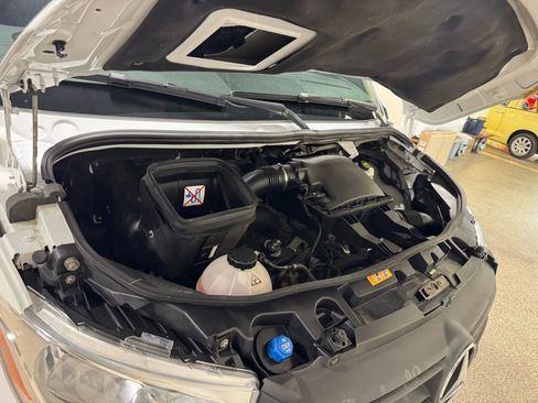 Used 2020 Mercedes-Benz Sprinter 2500 image 50