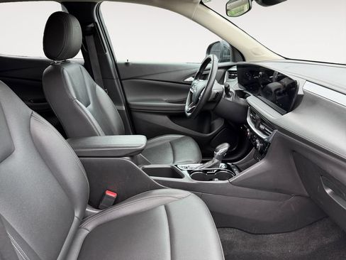 Used 2024 Buick Encore GX Sport Touring FWD image 15