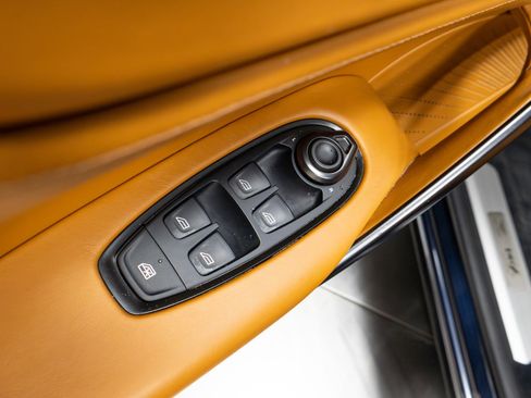 Used 2021 Aston Martin DBX image 51