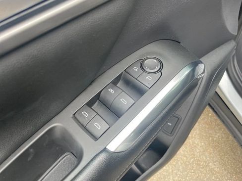Used 2024 Chevrolet Traverse LT AWD/4WD image 21