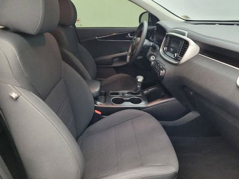Used 2020 Kia Sorento LX image 21