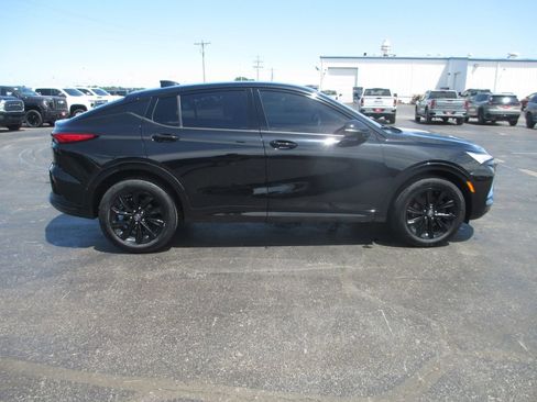 Used 2024 Buick Envista Sport Touring w/ Convenience I Package FWD image 5