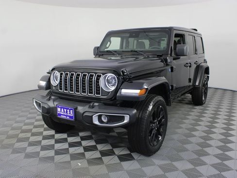 Used 2025 Jeep Wrangler Unlimited Sahara w/ Safety Group AWD/4WD image 20