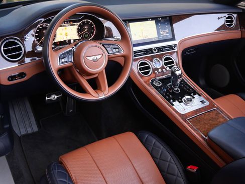 Used 2021 Bentley Continental GT Mulliner AWD/4WD image 14