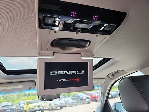 Certified 2018 GMC Yukon Denali w/ Open Road Package AWD/4WD image 41