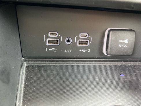 Used 2023 Jeep Grand Cherokee Altitude image 13