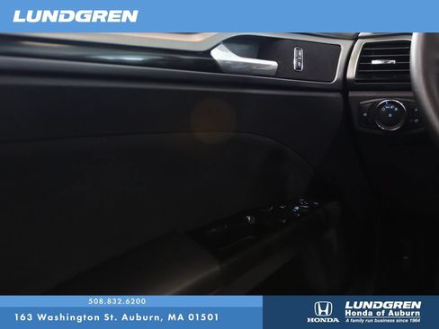 Used 2014 Ford Fusion SE w/ Equipment Group 201A FWD image 25