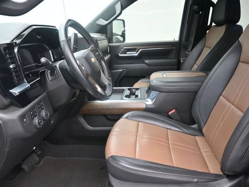 Used 2024 Chevrolet Silverado 2500 High Country AWD/4WD image 12