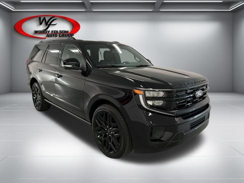 New 2027 Ford Expedition Platinum w/ Stealth Performance Package AWD/4WD image 3