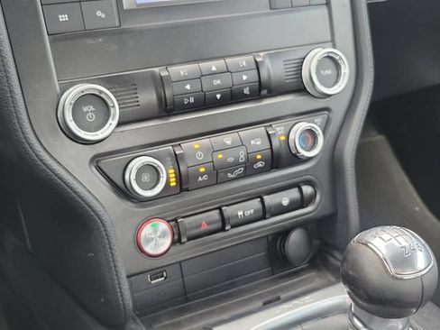 Certified 2022 Ford Mustang Coupe RWD image 22